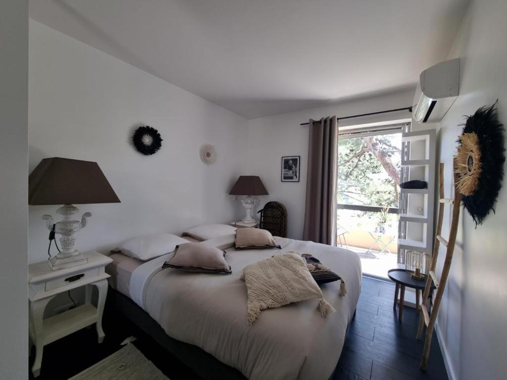 Superbe Appartement Avec Rooftop Prive Saint-Tropez Exteriör bild